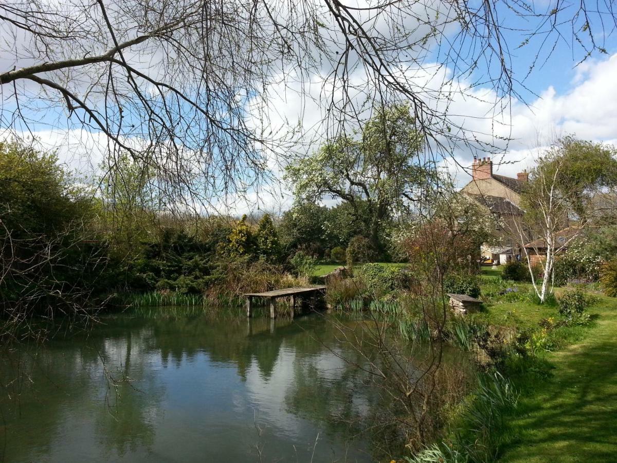 Bed and Breakfast Upper Wood End Farm Marston Moreteyne Экстерьер фото