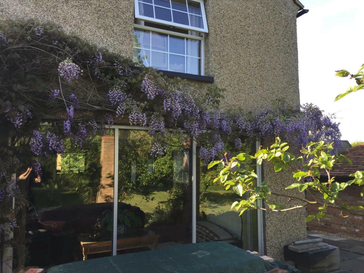 Bed and Breakfast Upper Wood End Farm Marston Moreteyne Экстерьер фото