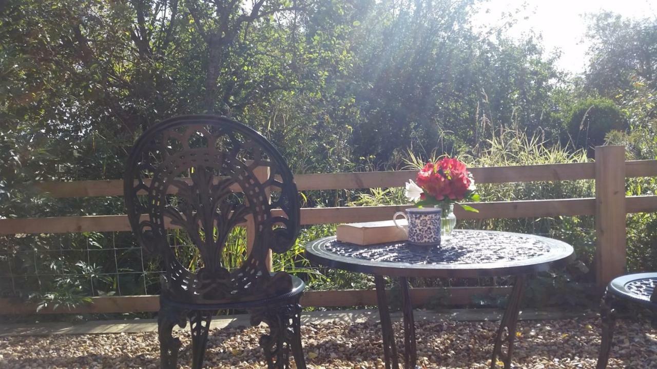 Bed and Breakfast Upper Wood End Farm Marston Moreteyne Экстерьер фото